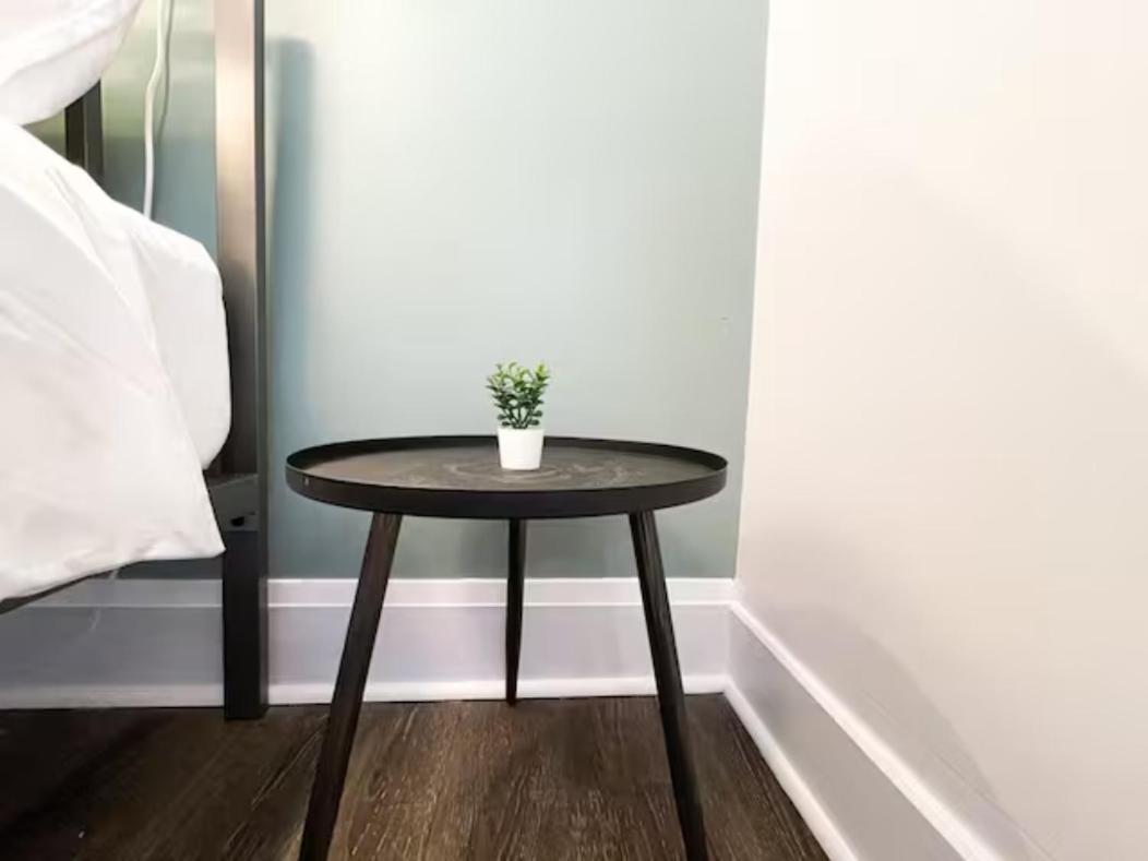 Lake Superior Boutique Hotel Тъндърбей Екстериор снимка